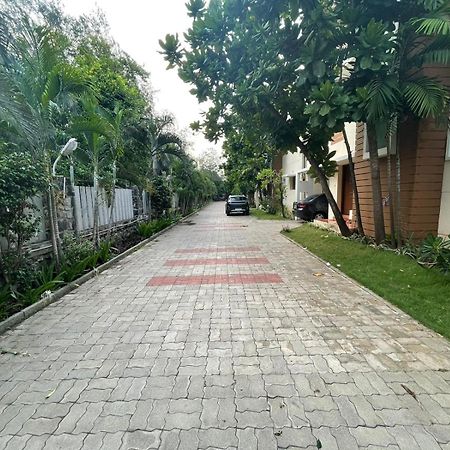Barefootbay - Villa With Private Beach Access 钦奈 外观 照片